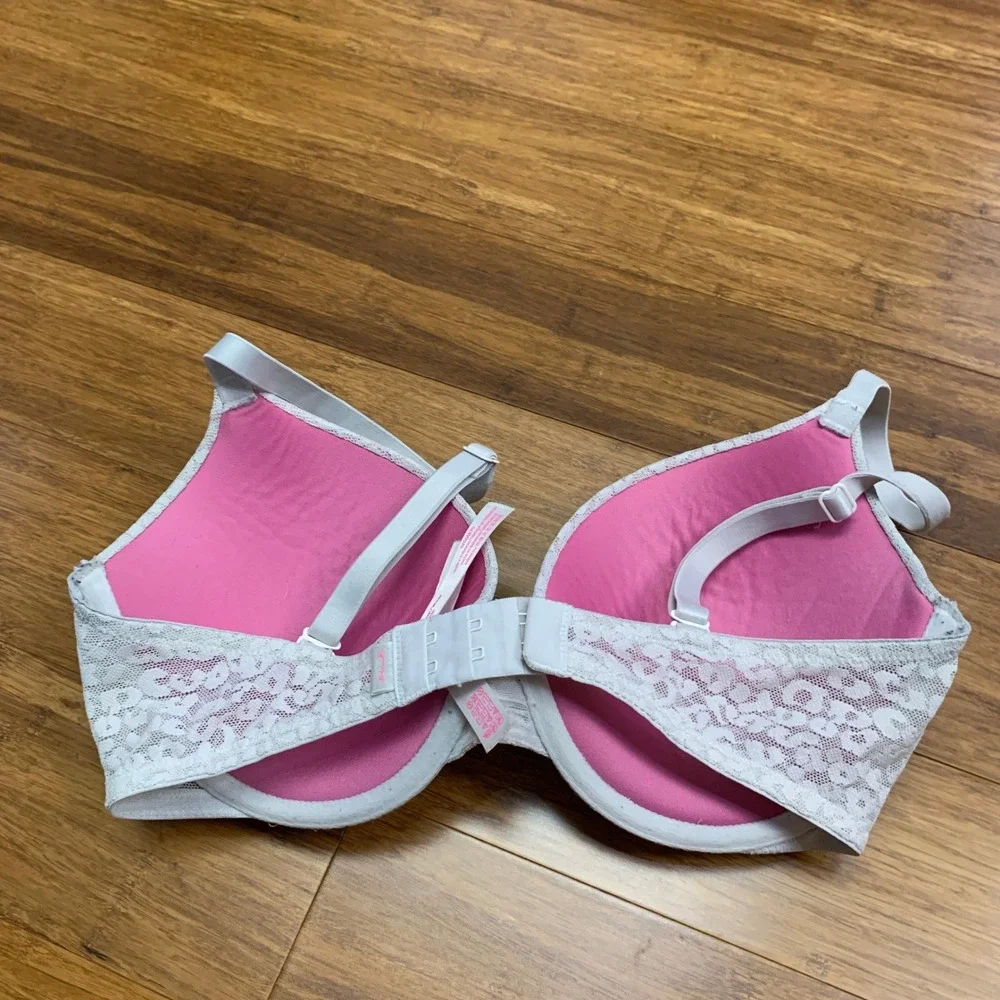 PINK Victoria's Secret‎ Wear Everywhere Push-Up Bra Size 32DD Animal Ivory Lace